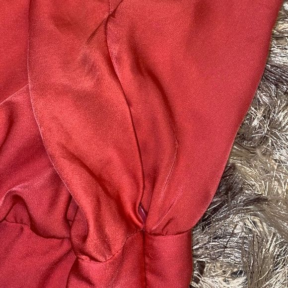 💖 ~Gorgeous Off The Shoulder Coral/Pink Dress! Size 6! Excellent Condition!~ 💖 - Picture 4 of 7